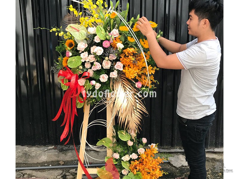 KỆ HOA CHÚC MỪNG KCM48