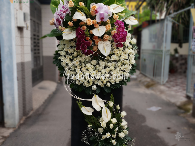 KỆ HOA CHIA BUỒN KCB85