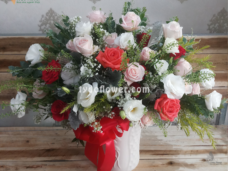 BÌNH HOA TƯƠI BI136