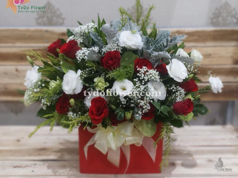 LẴNG HOA TƯƠI L140