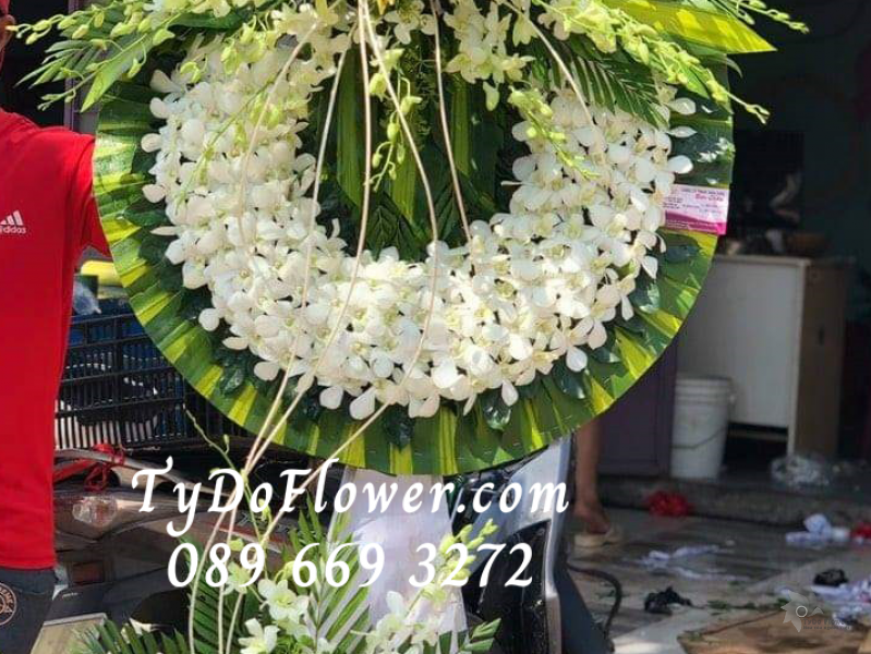 KỆ HOA CHIA BUỒN KCB1027