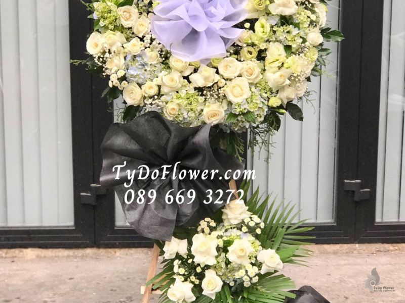 KỆ HOA CHIA BUỒN KCB1032