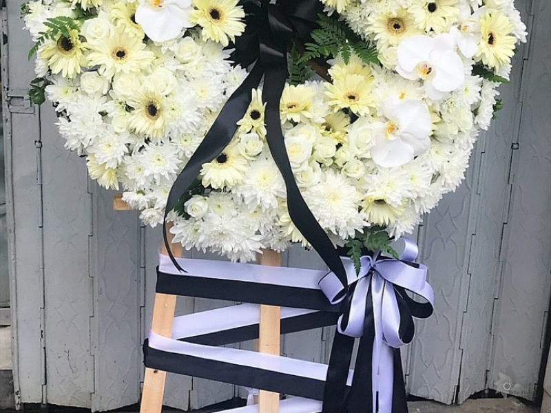 KỆ HOA CHIA BUỒN KCB1034