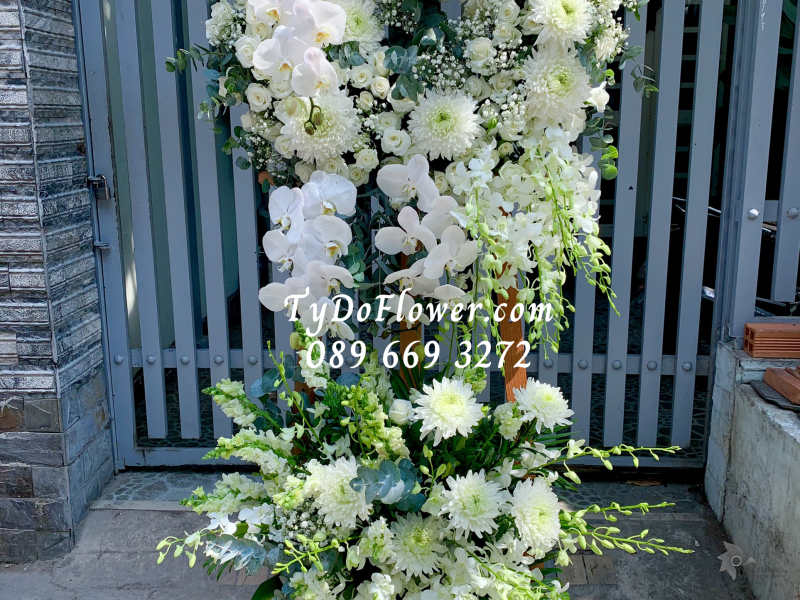 KỆ HOA CHIA BUỒN KCB1049