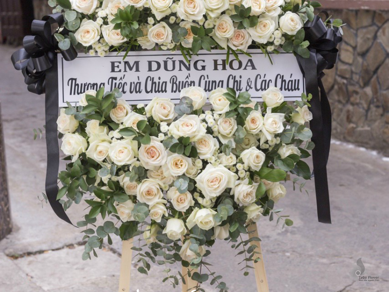 KỆ HOA CHIA BUỒN KCB1050