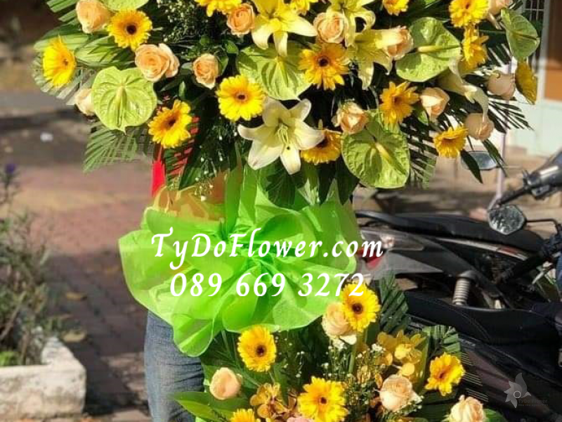 KỆ HOA CHÚC MỪNG KCM1016