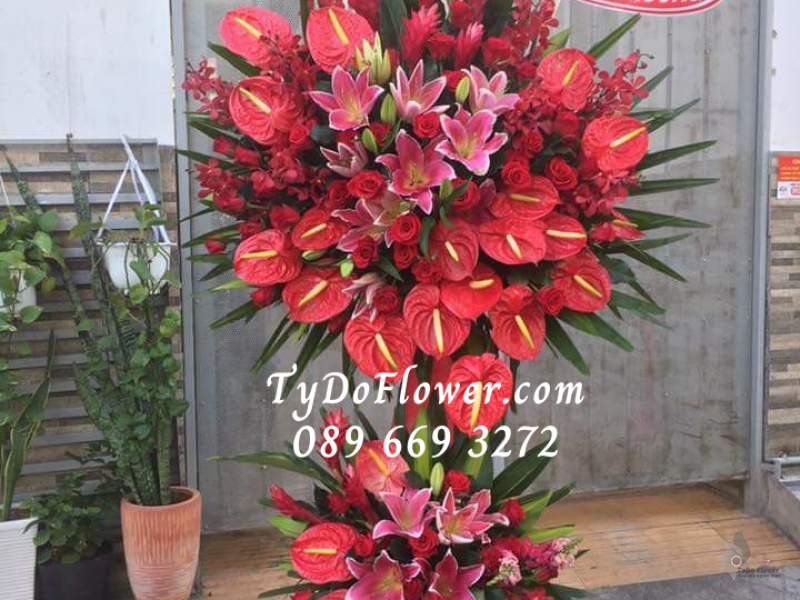 KỆ HOA CHÚC MỪNG KCM1031