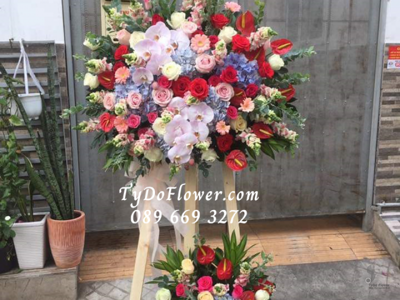 KỆ HOA CHÚC MỪNG KCM1036