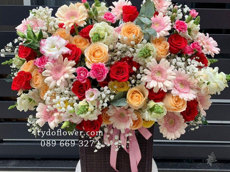 GIỎ HOA CHÚC MỪNG G2000