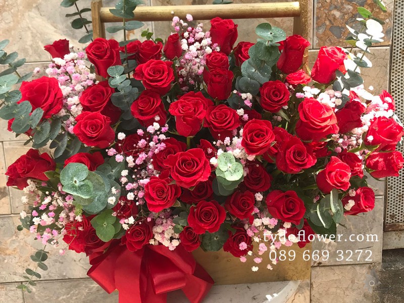GIỎ HOA CHÚC MỪNG G2008 - Giỏ Hoa Hồng Đỏ