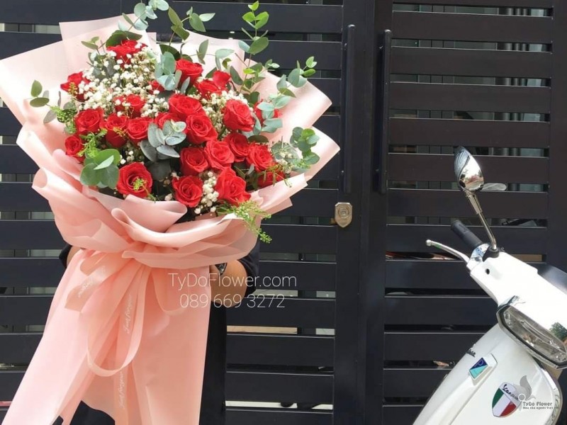 BÓ HOA CHÚC MỪNG BO7222 - Bó Hoa Hồng Đỏ