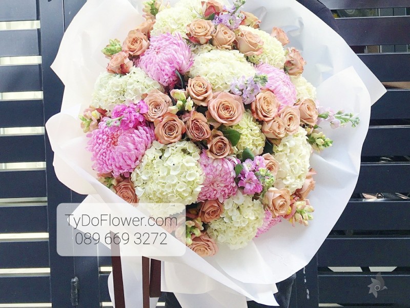 BÓ HOA CHÚC MỪNG BO72210