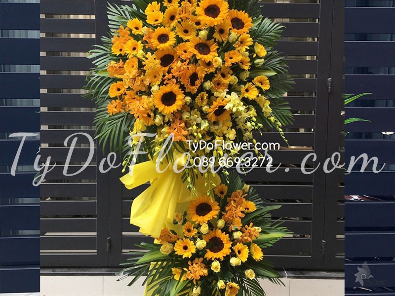 KỆ HOA CHÚC MỪNG KCM102223