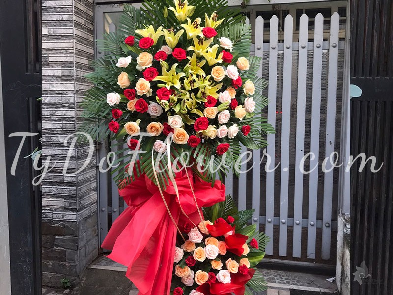 KỆ HOA CHÚC MỪNG KCM102226