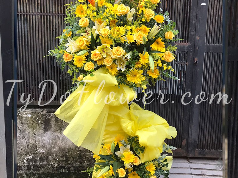 KỆ HOA CHÚC MỪNG KCM102228