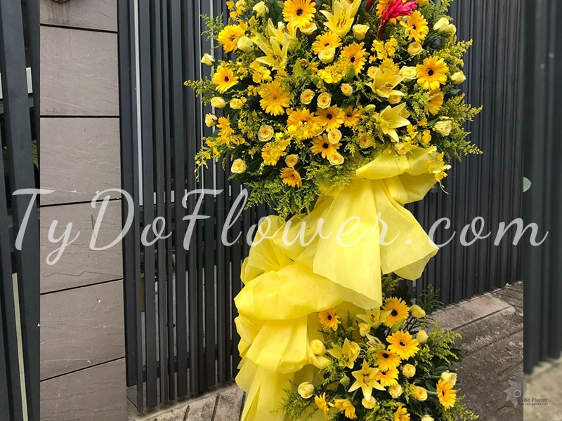 KỆ HOA CHÚC MỪNG KCM102237