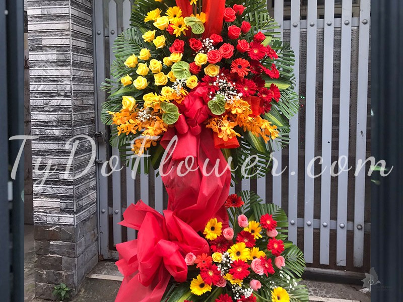 KỆ HOA CHÚC MỪNG KCM102247