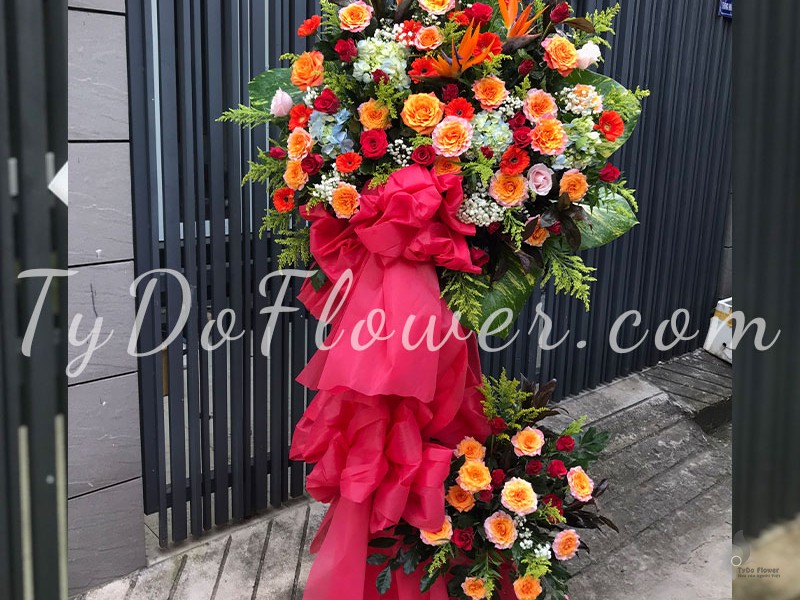 KỆ HOA CHÚC MỪNG SINH NHẬT KCM102258