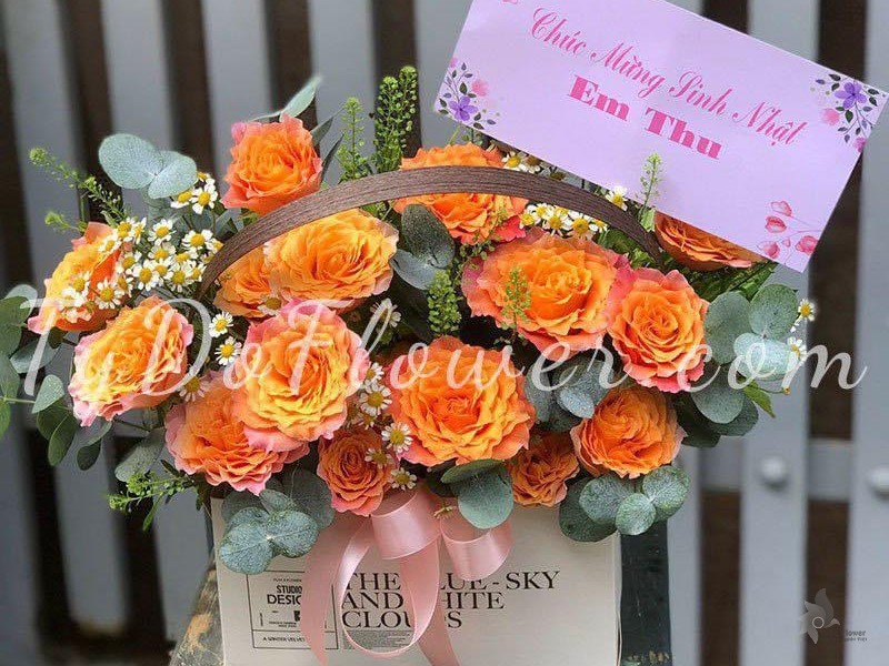 G122254 GIỎ HOA CHÚC MỪNG SINH NHẬT Giỏ Hoa Hồng Cam Spirit