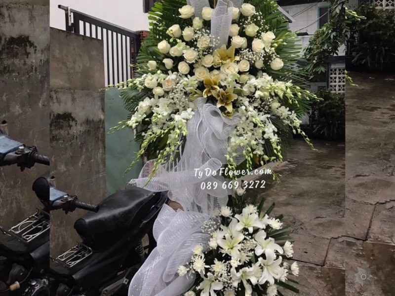 KCB1222132 KỆ HOA TANG HOA VIẾNG