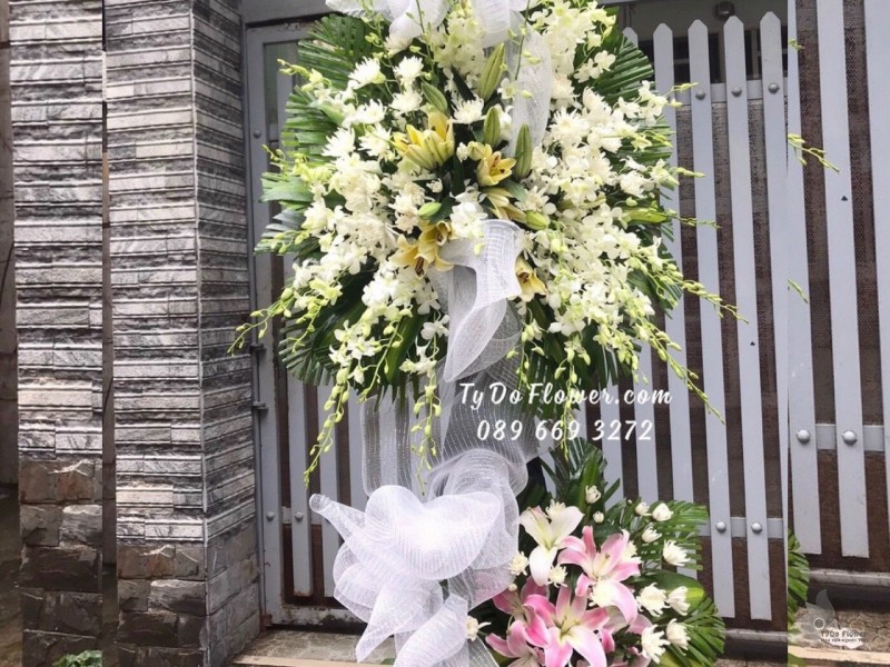 KCB1222133 KỆ HOA TANG HOA VIẾNG