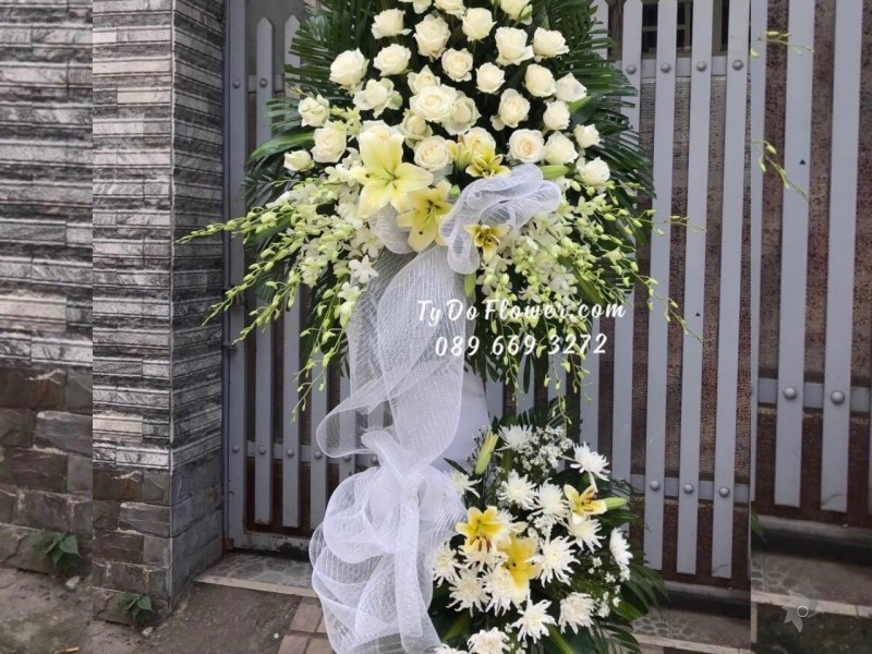 KCB1222134 KỆ HOA TANG HOA VIẾNG