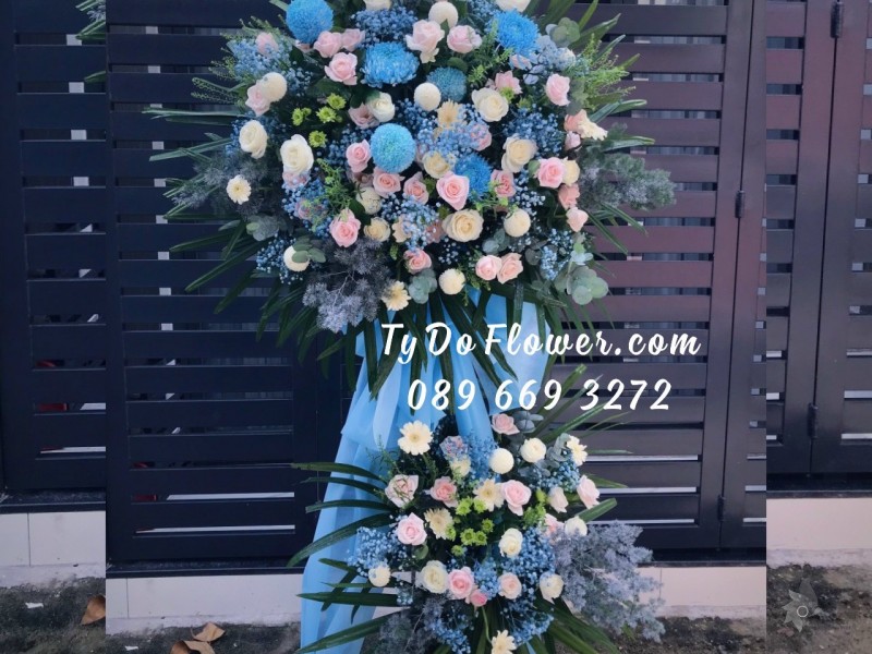 KCM1222160 KỆ HOA CHÚC MỪNG