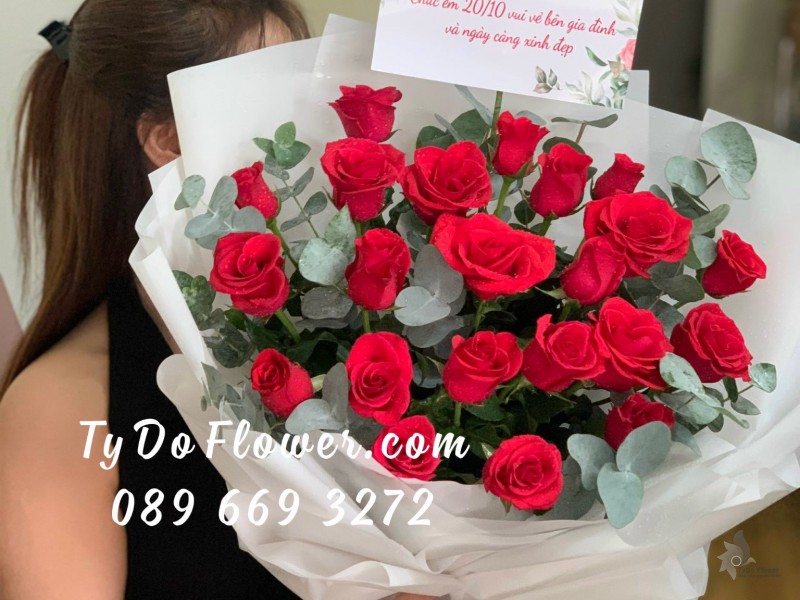 B1222168 BÓ HOA HỒNG ĐỎ HOA CHÚC MỪNG