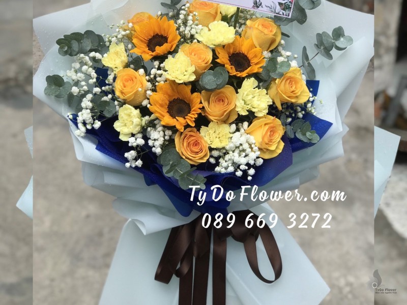 B0123179 BÓ HOA CHÚC MỪNG