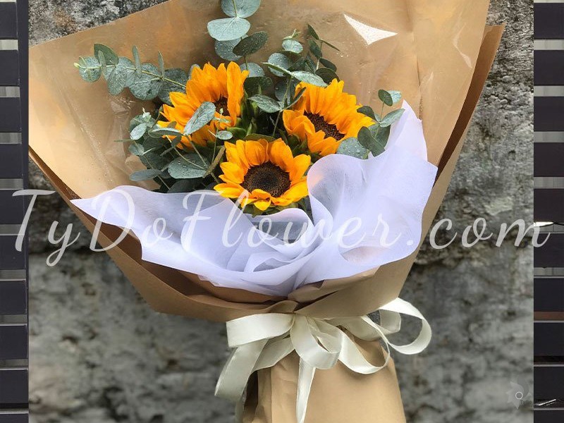 B0123222 BÓ HOA HƯỚNG DƯƠNG HOA CHÚC MỪNG