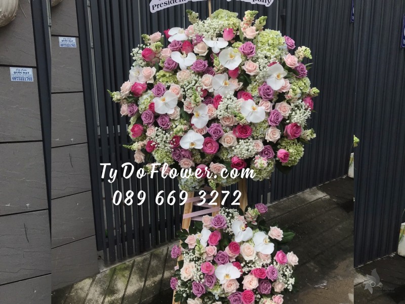 KCM0123230 KỆ HOA CHÚC MỪNG