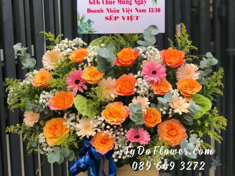 G0123258 GIỎ HOA CHÚC MỪNG