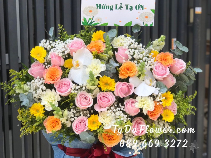 G0123263 GIỎ HOA CHÚC MỪNG