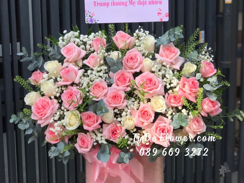 G0123270 GIỎ HOA TẶNG MẸ HOA CHÚC MỪNG