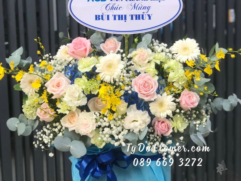 G0123282 GIỎ HOA CHÚC MỪNG