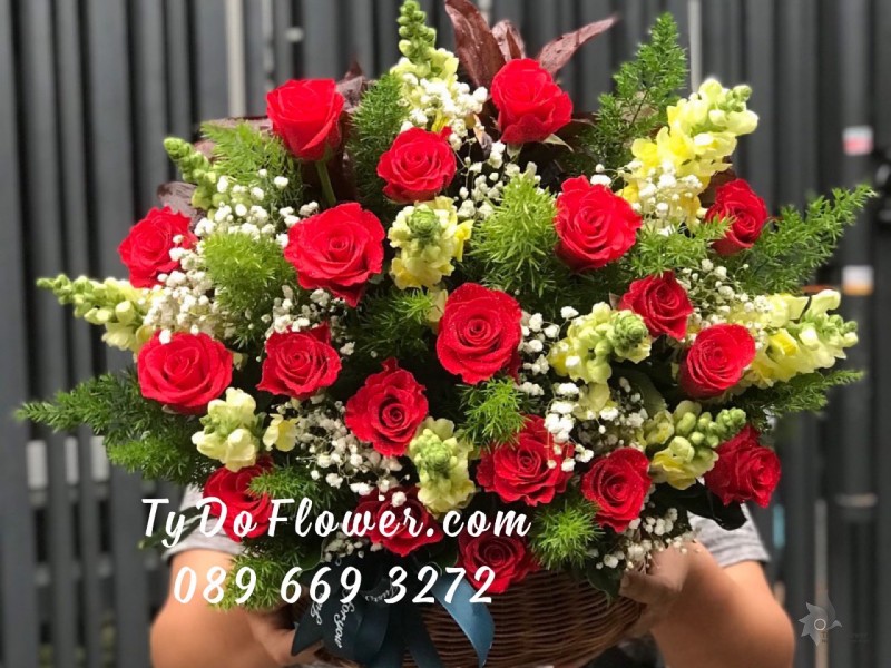 G0123285 GIỎ HOA CHÚC MỪNG