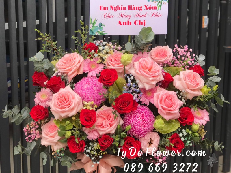 G0123286 GIỎ HOA CHÚC MỪNG