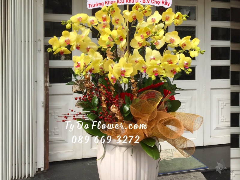 L0123289 CHẬU 18 CÀNH HỒ ĐIỆP VÀNG