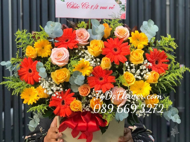 G0323412 GIỎ HOA CHÚC MỪNG