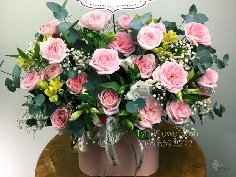 G0323431 GIỎ HOA HỒNG PINK OHARA ROSES Hoa Chúc Mừng Sinh Nhật