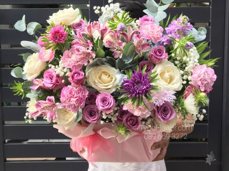 G0323437 GIỎ HOA CHÚC MỪNG