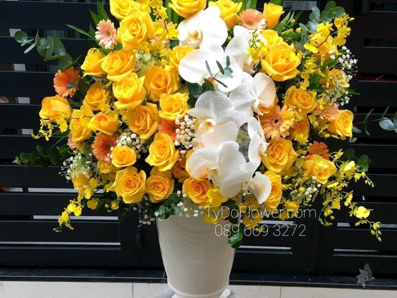 BI0323439 BÌNH HOA CHÚC MỪNG