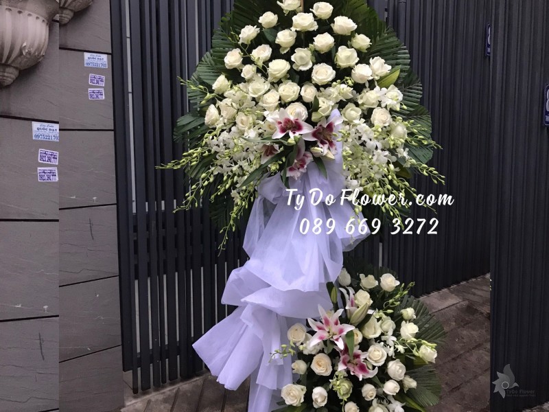 KCB0523610 KỆ HOA TANG LỄ VÒNG HOA CHIA BUỒN