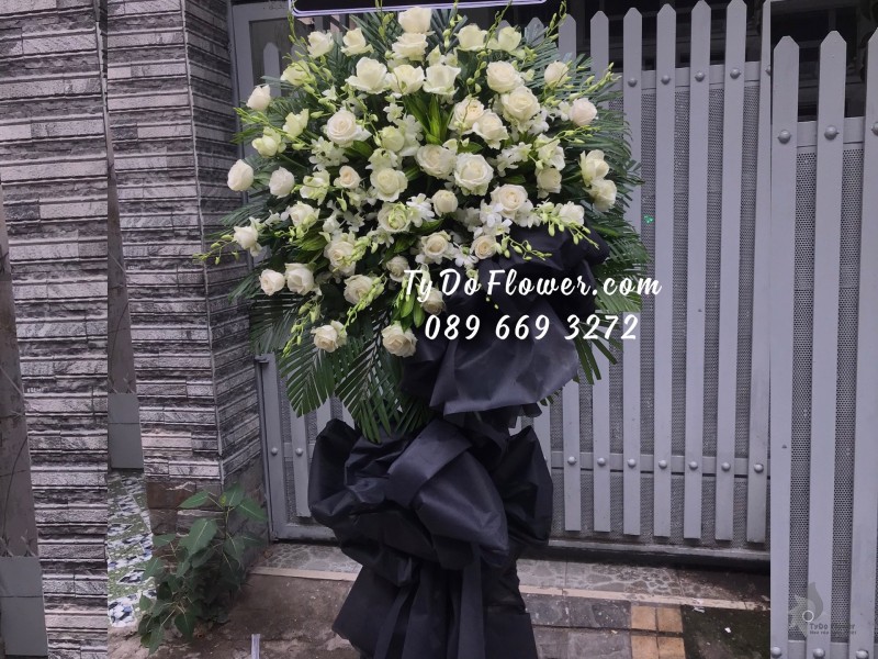 KCB0523681 KỆ HOA TANG LỄ VÒNG HOA CHIA BUỒN Thành Kính Phân Ưu