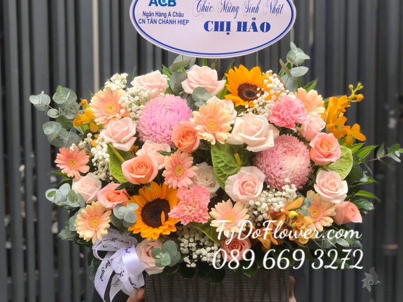 G0523688 GIỎ HOA CHÚC MỪNG SINH NHẬT