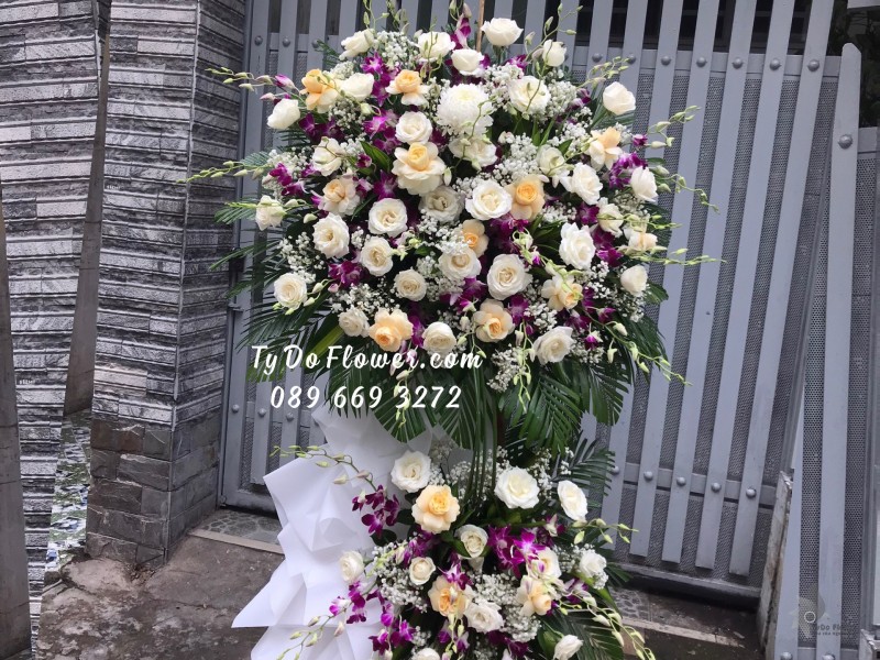 KCB0623710 KỆ HOA TANG LỄ VÒNG HOA CHIA BUỒN Hoa Kính Viếng