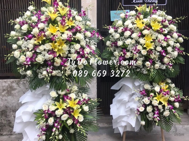 KCB0623716 KỆ HOA TANG LỄ VÒNG HOA CHIA BUỒN Hoa Kính Viếng