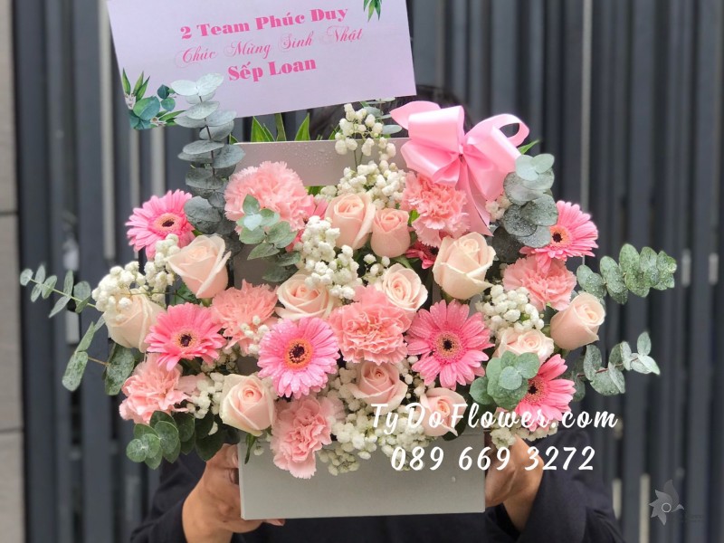 G0623720 GIỎ HOA CHÚC MỪNG SINH NHẬT SẾP