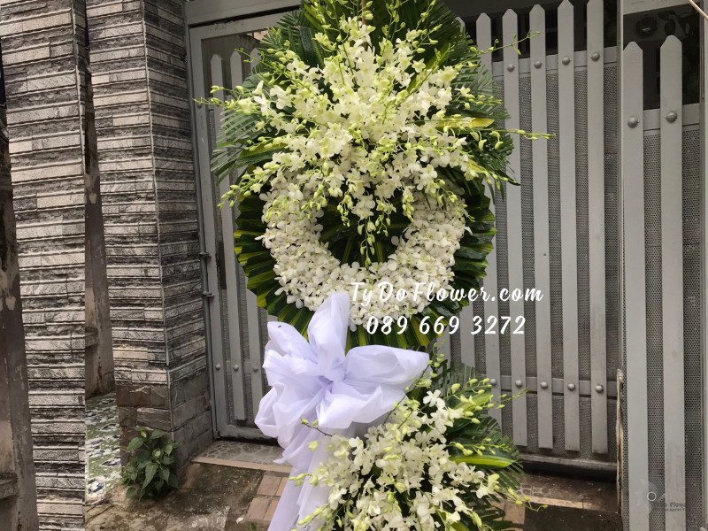 KCB0823872 KỆ HOA TANG LỄ VÒNG HOA CHI BUỒN Hoa Kính Viếng