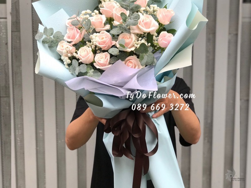 B0823876 BÓ HOA HỒNG KEM Hoa Chúc Mừng